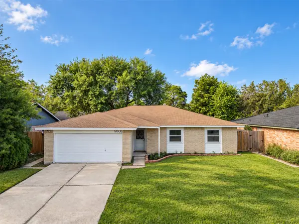9805 Blue Bird Street, La Porte, TX 77571