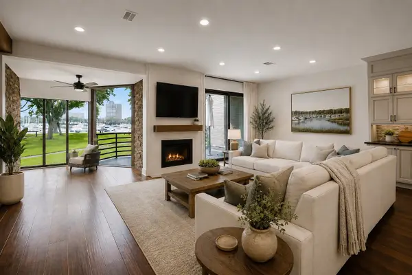 1933 Enterprise Avenue, League City, TX 77573