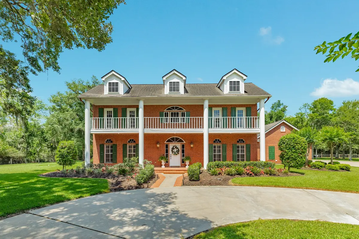 1635 Bayou Drive, Lake Jackson, TX 77566 - #1