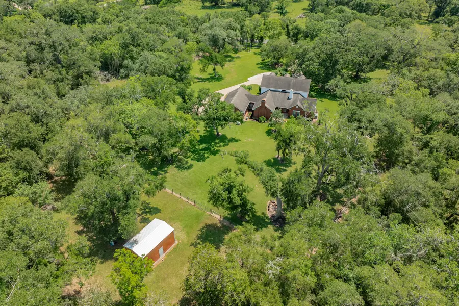 1635 Bayou Drive, Lake Jackson, TX 77566 - #3