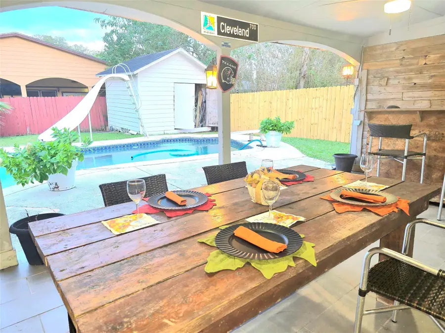 11703 Teaneck Drive, Houston, TX 77089 - Image #3