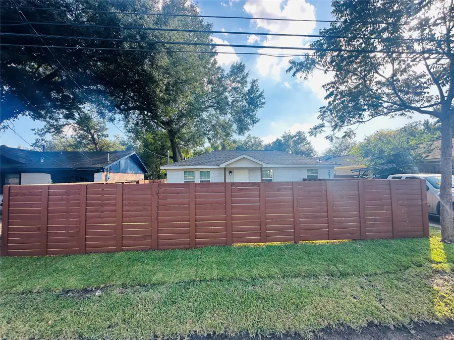 2531 Walcott Lane, Houston, TX 77088 - Image #3