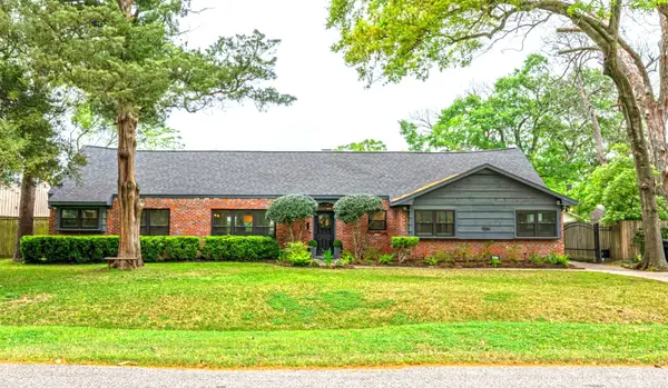 9214 Rangely Drive, Houston, TX 77055