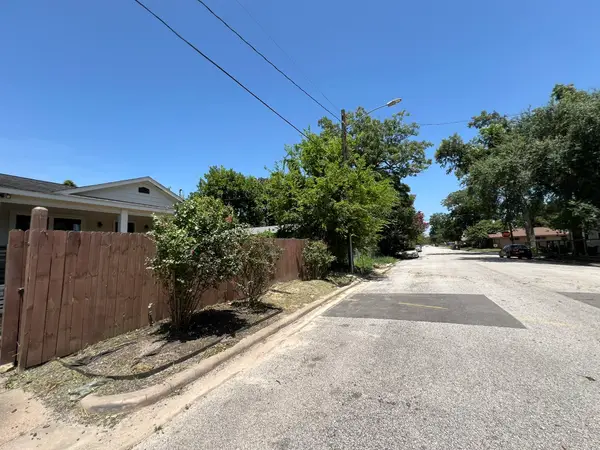 1309 Tarley Street, Houston, TX 77009