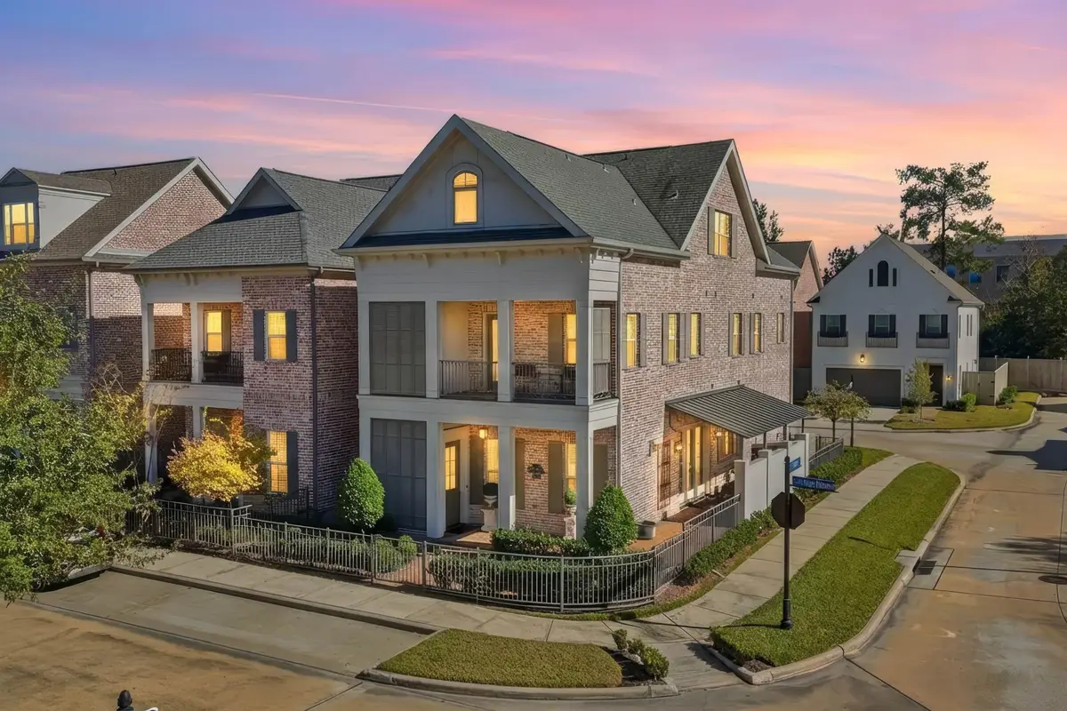 259 Green Boulevard, Shenandoah, TX 77384 - #1