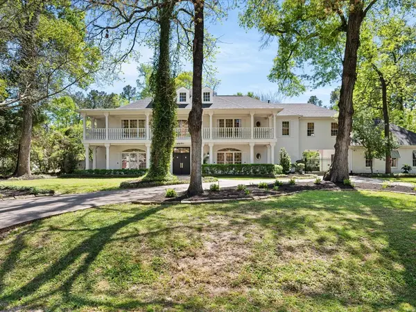 83 S Longspur Drive, The Woodlands, TX 77380