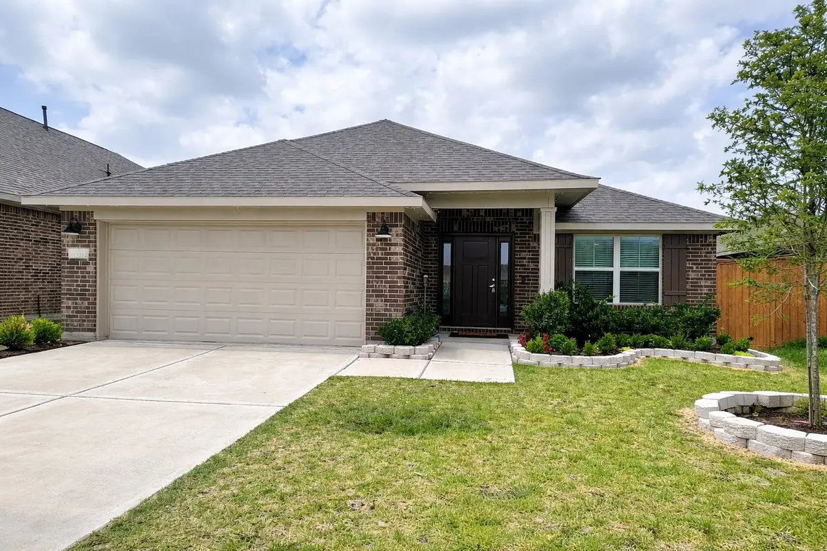 13317 Silver Egret Ln, Texas City, TX 77568 - Image #1