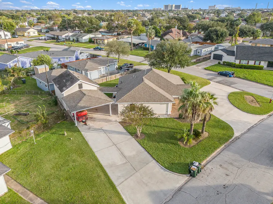 1310 Bayou Shore Drive, Galveston, TX 77551 - #2