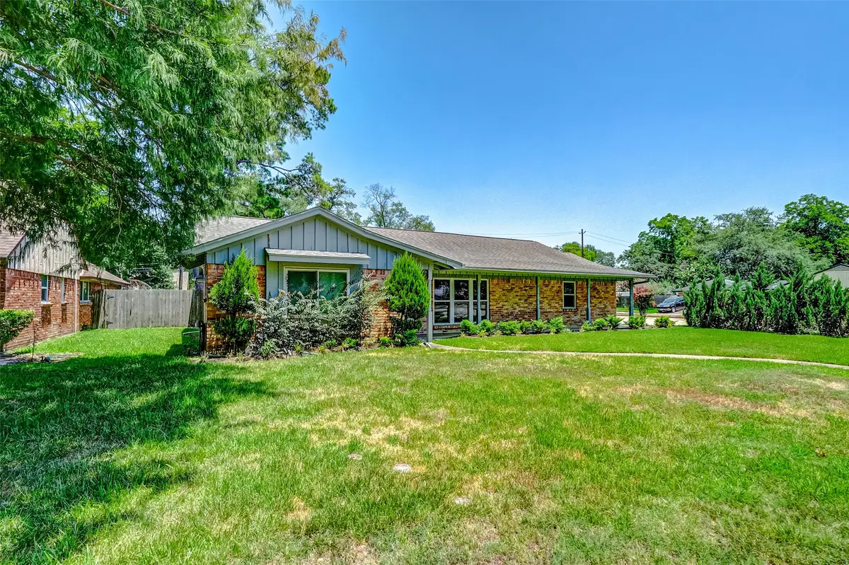 1202 Shadeland Drive, Houston, TX 77043 - Image #1