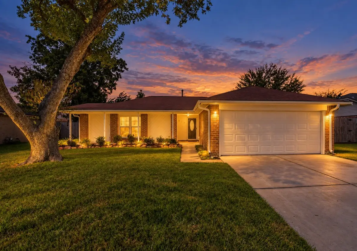 905 River Creek Drive, La Porte, TX 77571 - #1