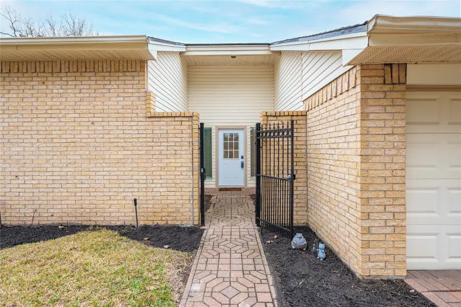 2506 Bisontine Street, Friendswood, TX 77546 - Image #3