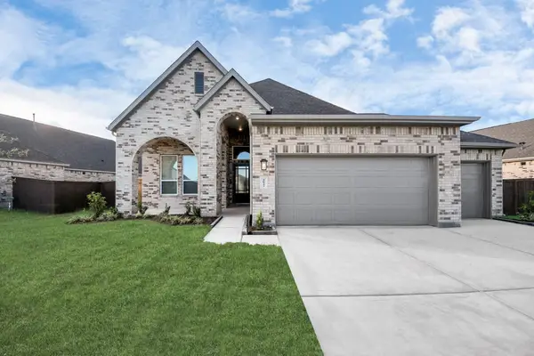 9519 Chateau Hill Drive, Manvel, TX 77578
