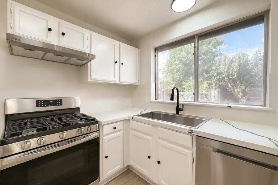 9515 Secretariat Drive, Houston, TX 77065 - Image #3