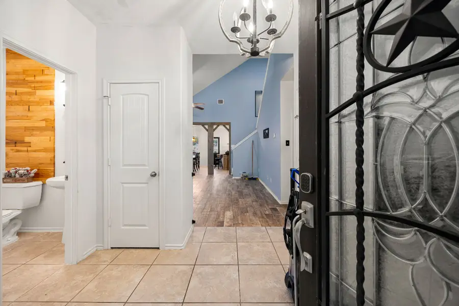 6715 Strawberry Brook Lane, Dickinson, TX 77539 - Image #3