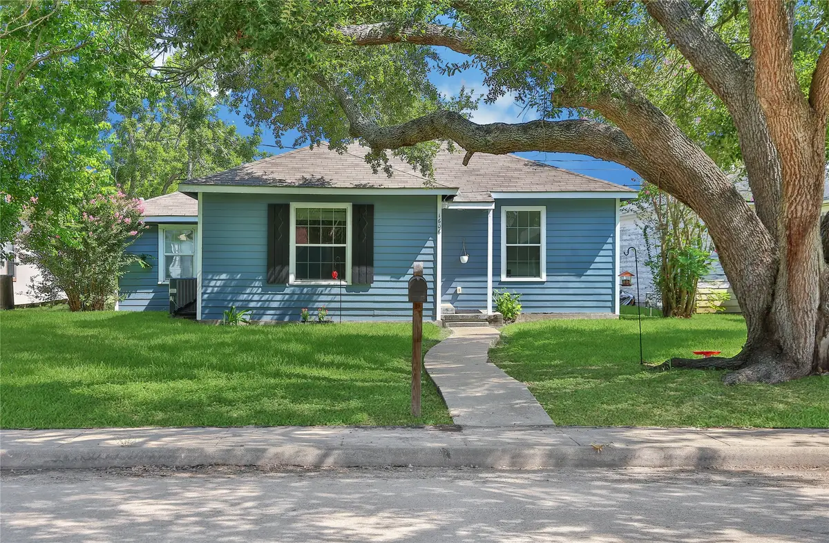 1606 W 8th Street, Freeport, TX 77541 - #1