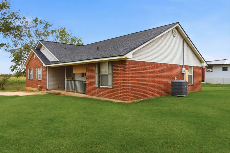 1030 Raccoon Bend Road, Bellville, TX 77418 - Image #2