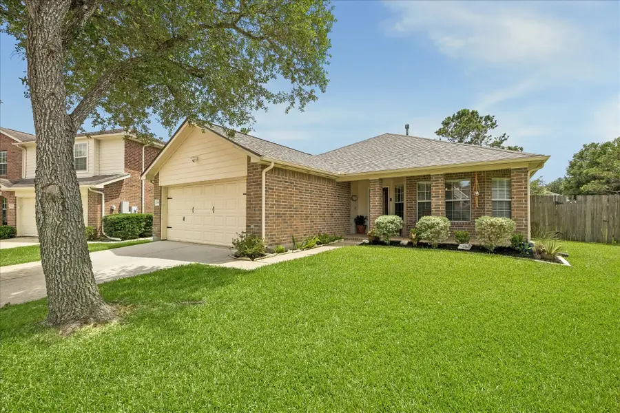 2867 Misty Bay Drive, Dickinson, TX 77539 - #2