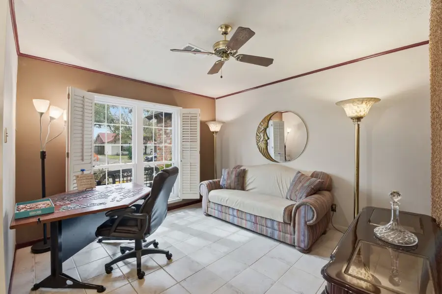 5622 Sheraton Oaks Drive, Houston, TX 77091 - Image #3