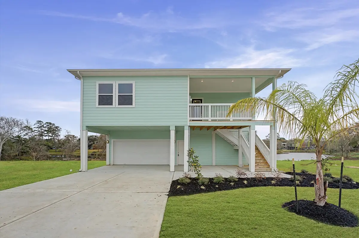 3801 Peacock Isle Drive, Dickinson, TX 77539 - #1