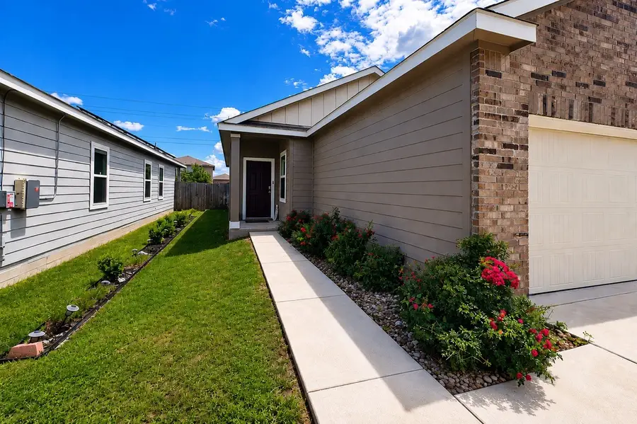 253 Wonderful Life Way, Jarrell, TX 76537 - #3