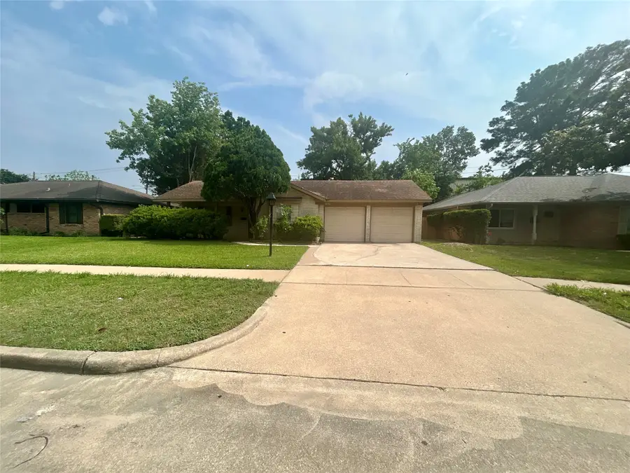 10655 Northbrook Drive, Houston, TX 77043 - #2