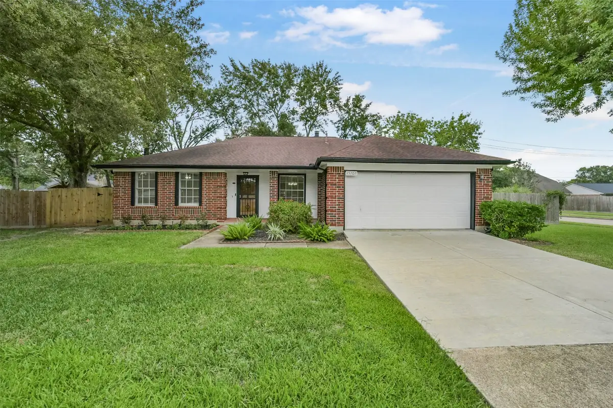 15707 Fincher Drive, Friendswood, TX 77546 - #1