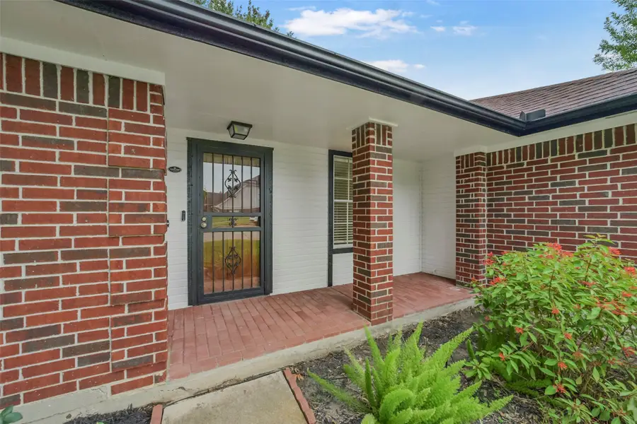15707 Fincher Drive, Friendswood, TX 77546 - #3