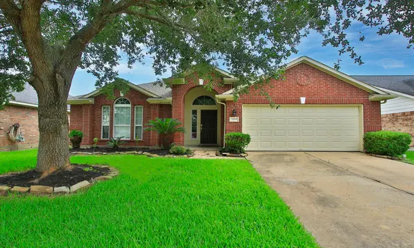 1414 Chandler Park Lane, Fresno, TX 77545