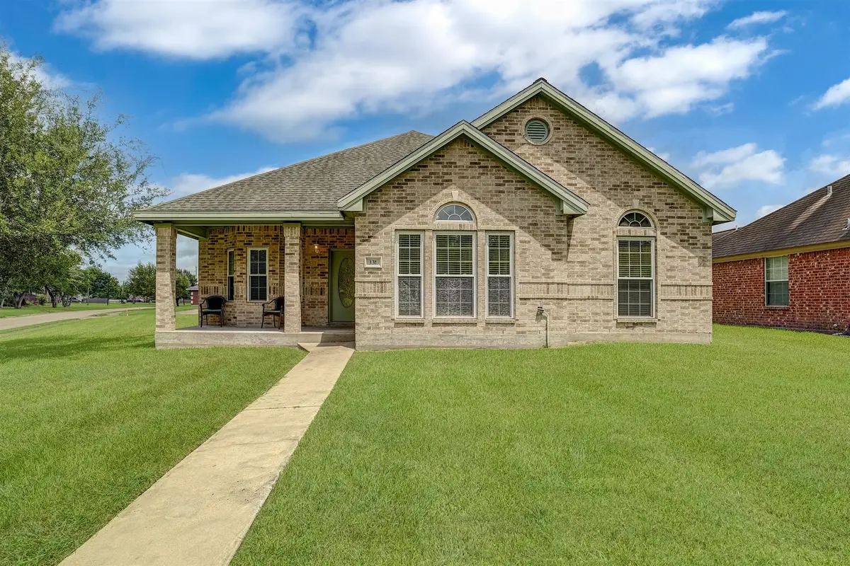 131 Silverbell Circle, Lake Jackson, TX 77566 - #1