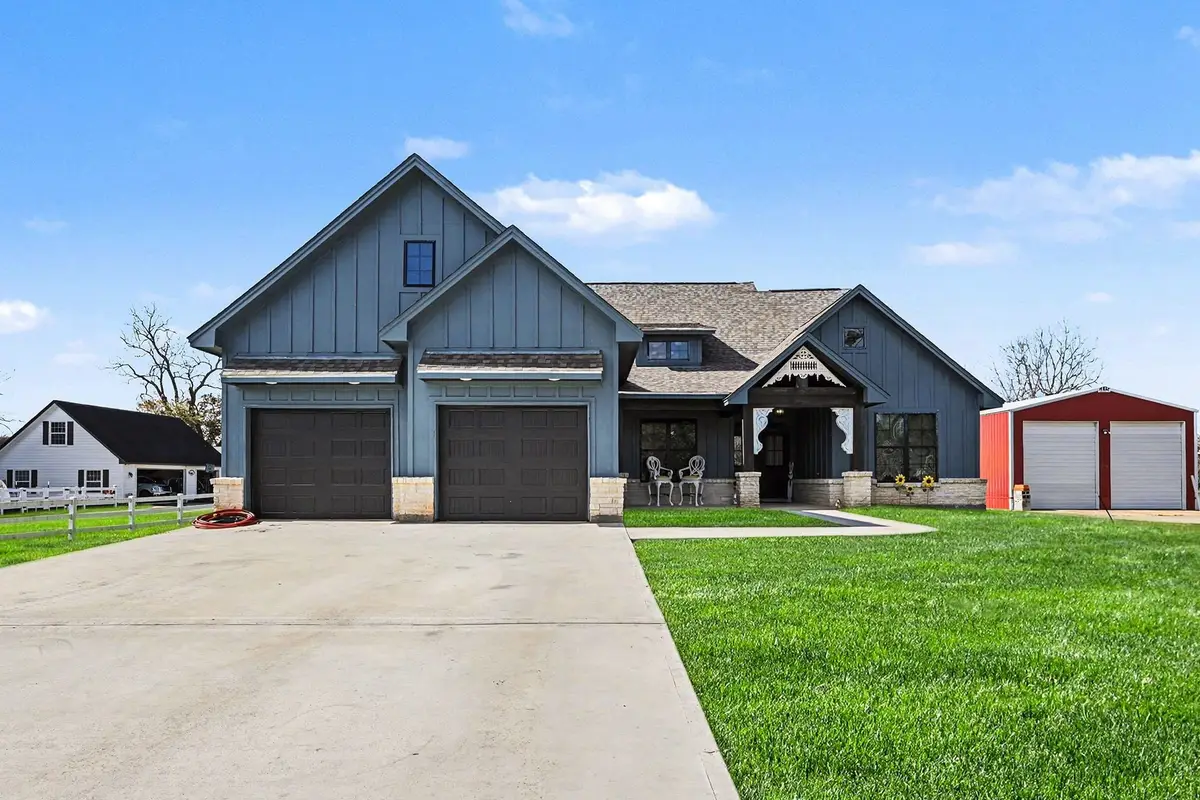 444 Mill Road, Angleton, TX 77515 - #1