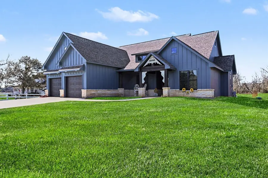 444 Mill Road, Angleton, TX 77515 - #3