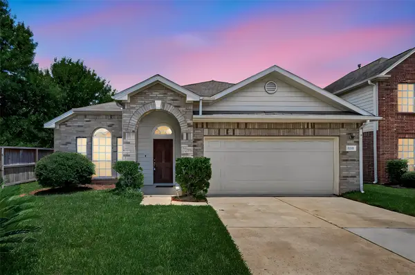 10511 Whisper Bluff Drive, Humble, TX 77396