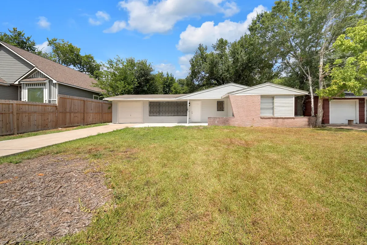 5831 Lyndhurst Street, Houston, TX 77033 - #1