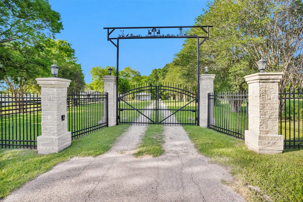 13250 Fm 830 Road, Willis, TX 77318 - #1