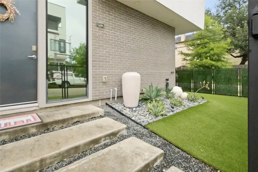 1302 Crocker Street, Houston, TX 77019 - #3