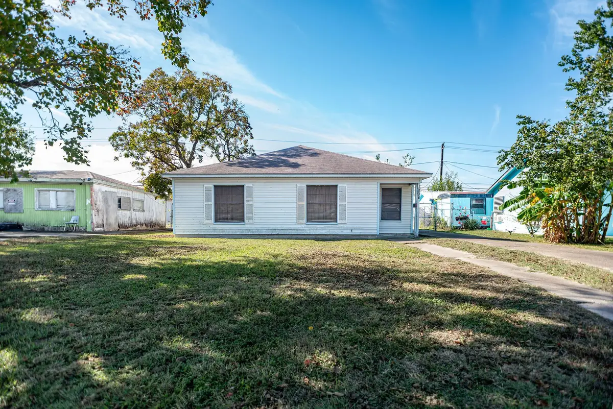 109 Tommy Drive, Port Lavaca, TX 77979 - #1
