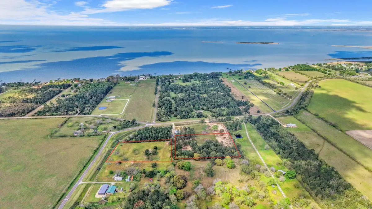 0 Crossover, Anahuac, TX 77514 - #1