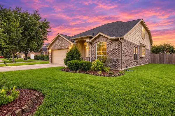 631 Honeysuckle Vine Drive, Rosenberg, TX 77469