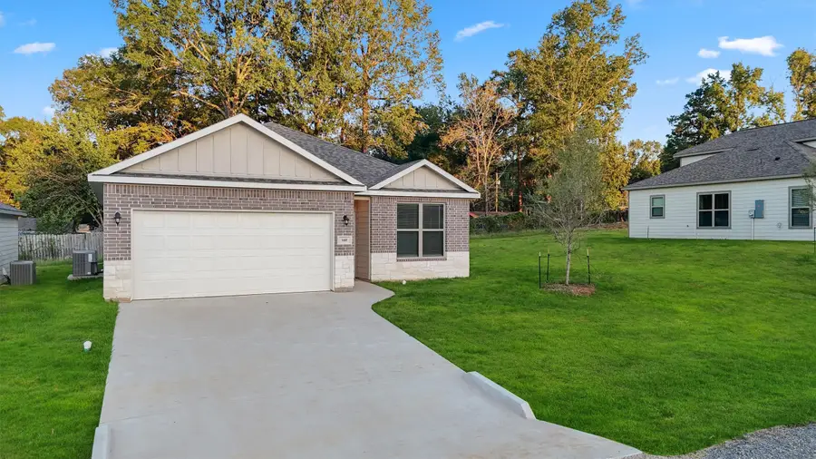 160 Byrd Drive, Lufkin, TX 75901 - Image #2