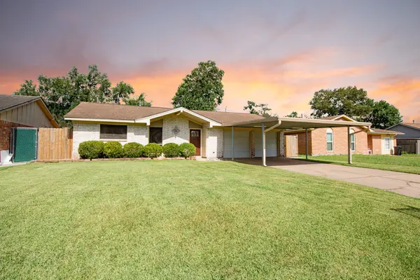 823 Parkhill Street, Channelview, TX 77530