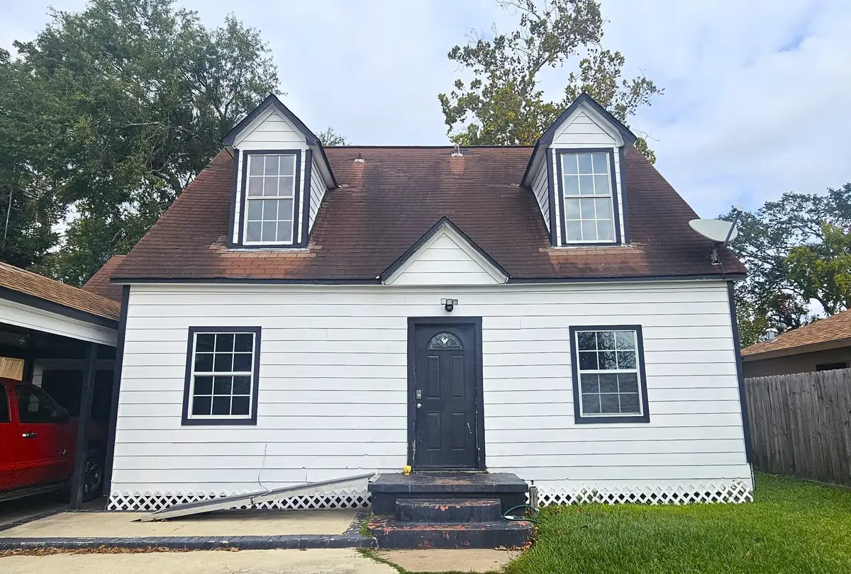 402 W James Avenue, Baytown, TX 77520 - Image #1