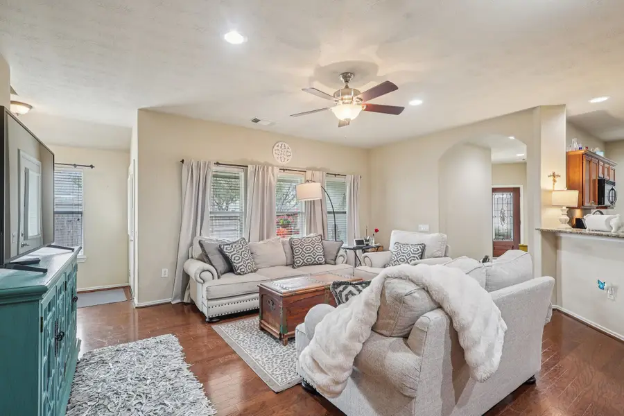 30 Trafalgar Place, Conroe, TX 77384 - Image #3