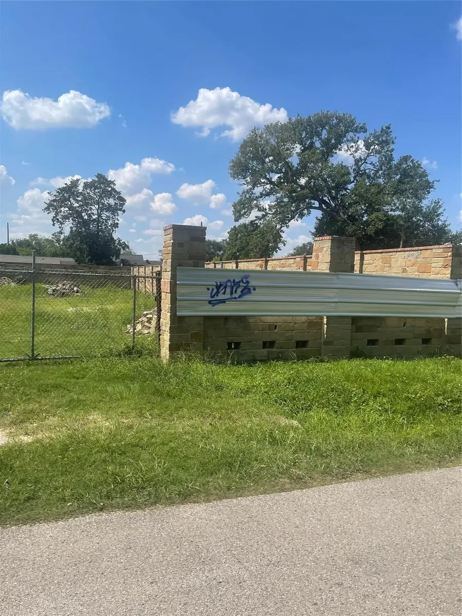 7317 Roswell Street, Houston, TX 77022 - #2