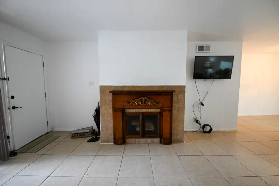 4629 Wild Indigo Street #581, Houston, TX 77027 - #2