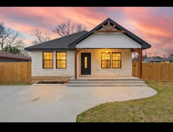 211 Moss Avenue, Hearne, TX 77859