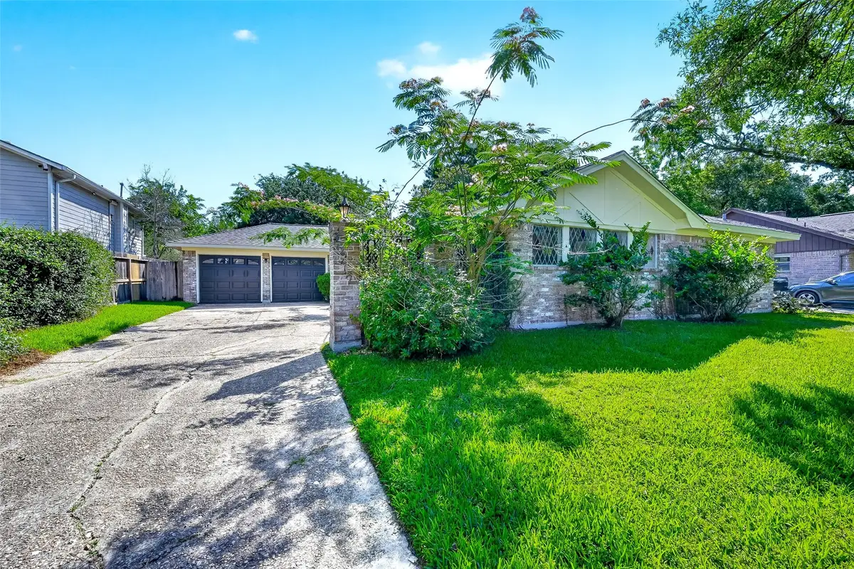 15207 Pleasant Valley Road, Houston, TX 77062 - #1