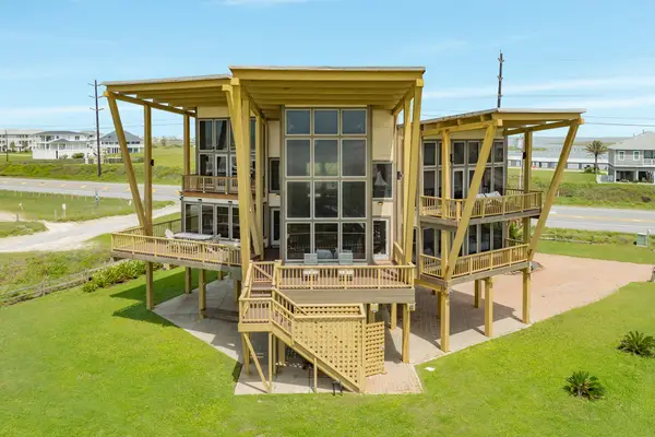 21127 W Sand Hill Drive, Galveston, TX 77554
