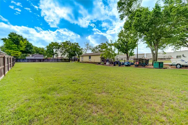 614 Mulcahy Street, Rosenberg, TX 77471