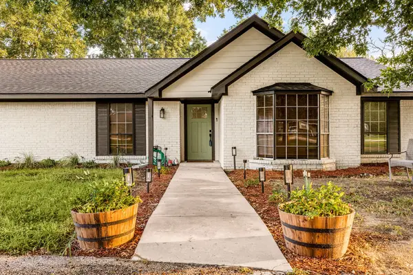 805 Redberry Hill Road, Baytown, TX 77521