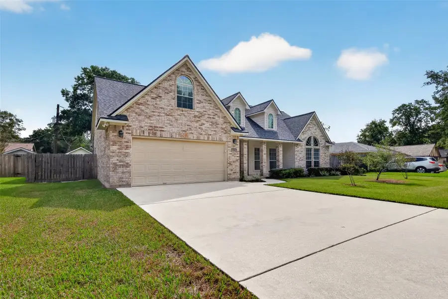 5202 Timber Ridge Street, Baytown, TX 77521 - #2